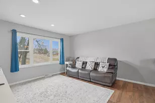 7719 Bigger St, Merrillville, IN 46410 - Photo 9