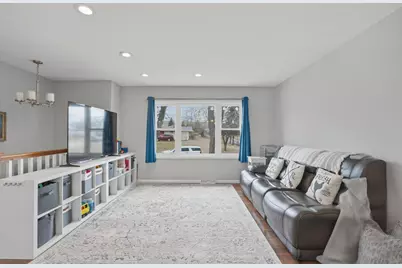 7719 Bigger Street, Merrillville, IN 46410 - Photo 5