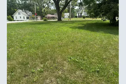 799 E Burnham Street, Lowell, IN 46356 - Photo 5