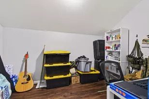 23 Abington St, Valparaiso, IN 46385 - Photo 11