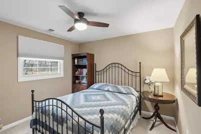 9000 Chestnut Lane, Munster, IN 46321 - Photo 19