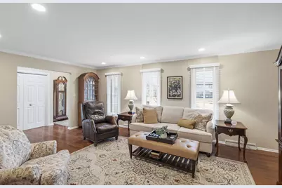 9000 Chestnut Lane, Munster, IN 46321 - Photo 7