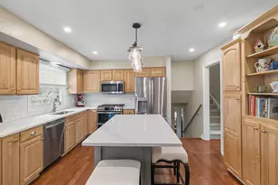 9000 Chestnut Ln, Munster, IN 46321 - Photo 5