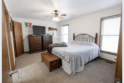 211 Whispering Boulevard, La Porte, IN 46350 - Photo 11