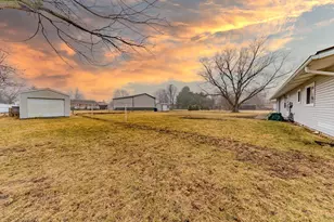 3569 W 1500 S, Kentland, IN 47951 - Photo 15