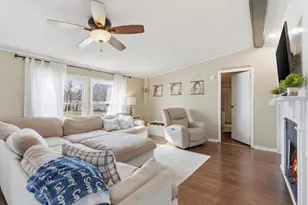 400 W McCombs St, Winamac, IN 46996 - Photo 5