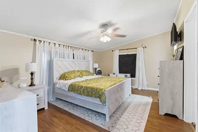 400 W McCombs Street, Winamac, IN 46996 - Photo 9