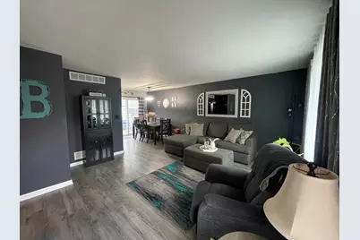 811 Henry Court, Hobart, IN 46342 - Photo 3