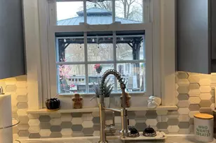 811 Henry Ct, Hobart, IN 46342 - Photo 9