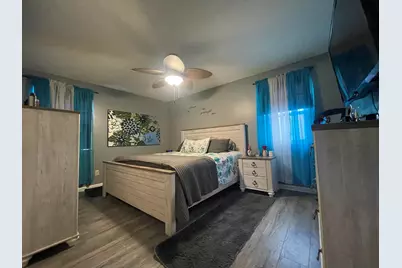 811 Henry Court, Hobart, IN 46342 - Photo 13