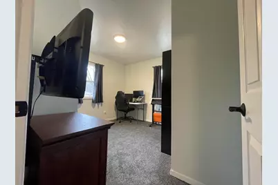 811 Henry Court, Hobart, IN 46342 - Photo 15