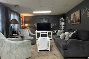 811 Henry Ct, Hobart, IN 46342 - Photo 25