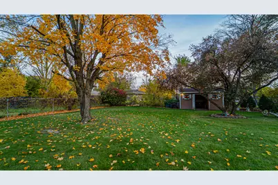 6799 Laurel Avenue, Portage, IN 46368 - Photo 29