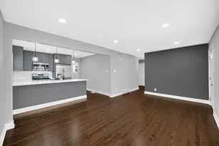 6833 Baring Ave, Hammond, IN 46324 - Photo 3