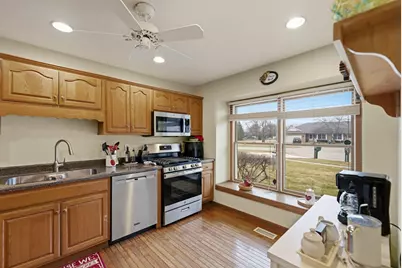 712 Dogwood Court SW, Demotte, IN 46310 - Photo 3