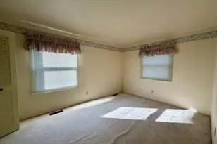 104 Foster Ave, Elkhart, IN 46516 - Photo 9