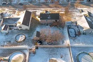 822 Seminole Dr, Lowell, IN 46356 - Photo 3