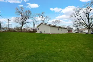 285 S Ivanhoe Rd, Kingsford Heights, IN 46346 - Photo 21