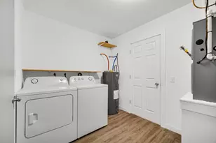 285 S Ivanhoe Rd, Kingsford Heights, IN 46346 - Photo 13