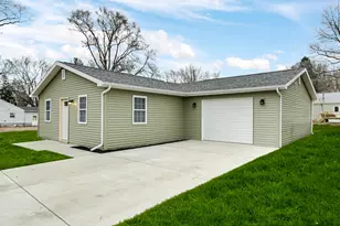 285 S Ivanhoe Rd, Kingsford Heights, IN 46346 - Photo 3