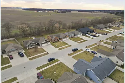 1926 Daisy Street SE, Demotte, IN 46310 - Photo 5