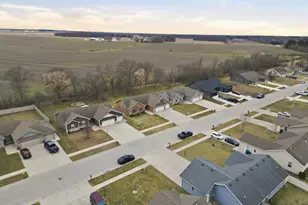 1926 Daisy St SE, Demotte, IN 46310 - Photo 5