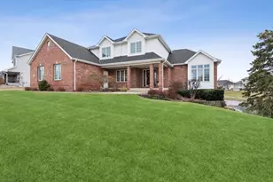 817 Mary Ellen Dr, Crown Point, IN 46307 - Photo 1