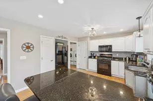 817 Mary Ellen Dr, Crown Point, IN 46307 - Photo 13