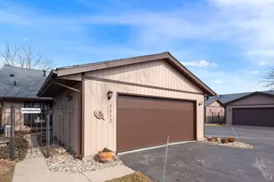 2212 Bayview Dr, Michigan City, IN 46360 - Photo 1