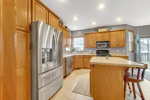 215 Talon Dr, Valparaiso, IN 46385 - Photo 13