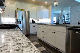 636 E 119th Pl, Crown Point, IN 46307 - Photo 9