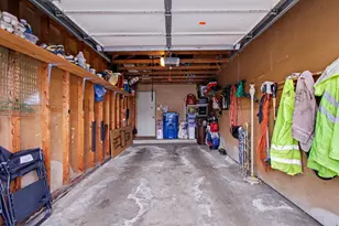 2023 Hawthorne Ln, Chesterton, IN 46304 - Photo 23