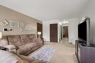 2023 Hawthorne Ln, Chesterton, IN 46304 - Photo 7