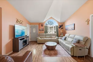 2258 Iris St, Portage, IN 46368 - Photo 3