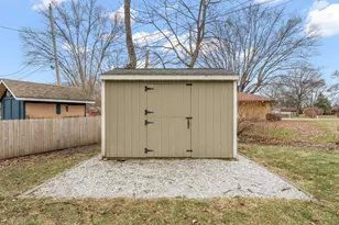 3705 Hemlock Dr, Valparaiso, IN 46383 - Photo 31