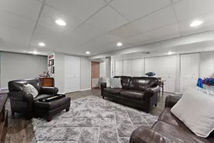 3705 Hemlock Dr, Valparaiso, IN 46383 - Photo 17