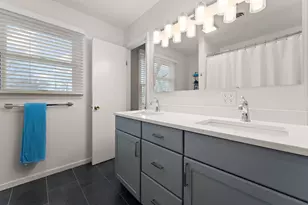 3705 Hemlock Dr, Valparaiso, IN 46383 - Photo 25