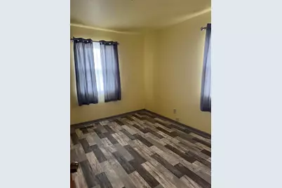 814 W Woodside Drive, Griffith, IN 46319 - Photo 13