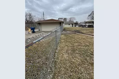 814 W Woodside Drive, Griffith, IN 46319 - Photo 17