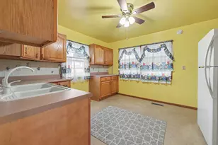 814 W Woodside Dr, Griffith, IN 46319 - Photo 7