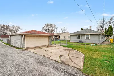 814 W Woodside Drive, Griffith, IN 46319 - Photo 19