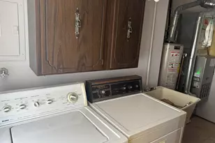 814 W Woodside Dr, Griffith, IN 46319 - Photo 15