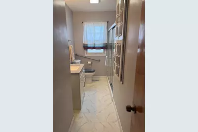 814 W Woodside Drive, Griffith, IN 46319 - Photo 9