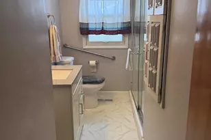 814 W Woodside Dr, Griffith, IN 46319 - Photo 9