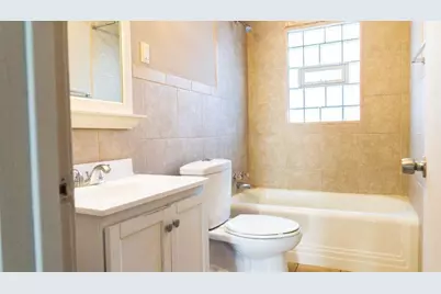 200 W 36th Place, Gary, IN 46408 - Photo 7