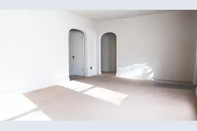 200 W 36th Place, Gary, IN 46408 - Photo 5