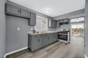 1116 W 59th Pl, Merrillville, IN 46410 - Photo 5