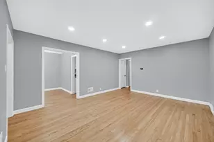 541 Taft Pl, Gary, IN 46404 - Photo 5