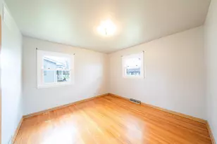 401 Michele Ave, Crown Point, IN 46307 - Photo 11