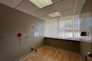 401 Wall St, Valparaiso, IN 46383 - Photo 9